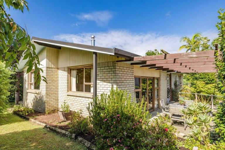 Photo of property in 57 Kemp Road, Kerikeri, 0230