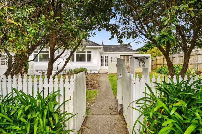 Photo of property in 12 Karaka Grove, Raumati Beach, Paraparaumu, 5032
