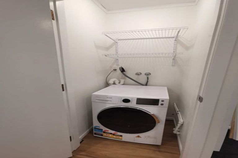 Photo of property in 2 Jenness Grove, Harbour View, Lower Hutt, 5010