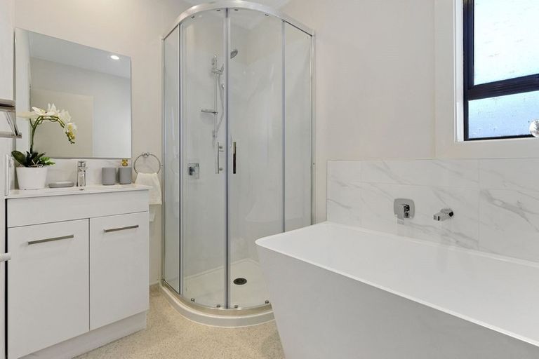 Photo of property in 54 Curletts Road, Sockburn, Christchurch, 8042