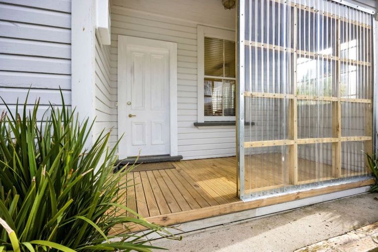 Photo of property in 73 Ngatai Street, Manaia, 4612