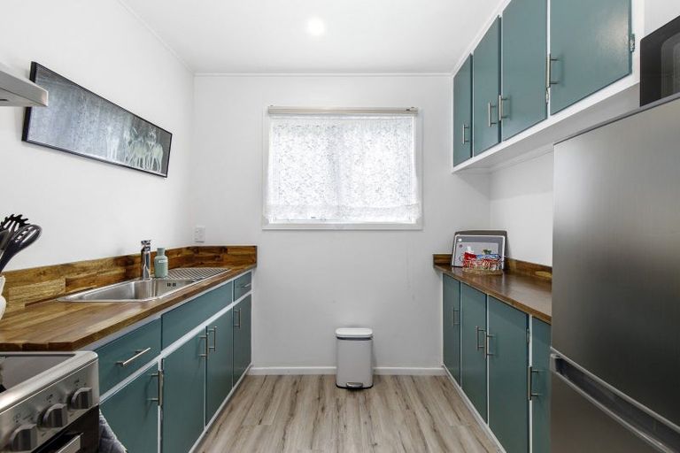 Photo of property in 71m Randwick Crescent, Moera, Lower Hutt, 5010