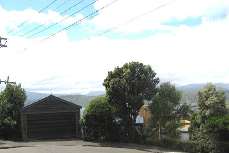 Photo of property in 93 Tio Tio Road, Seatoun, Wellington, 6022