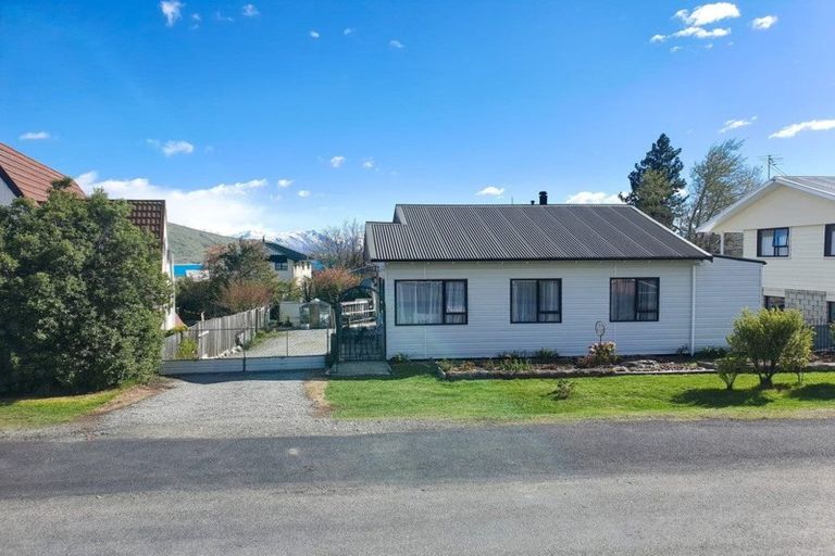 Photo of property in 31 Murray Place, Lake Tekapo, 7999