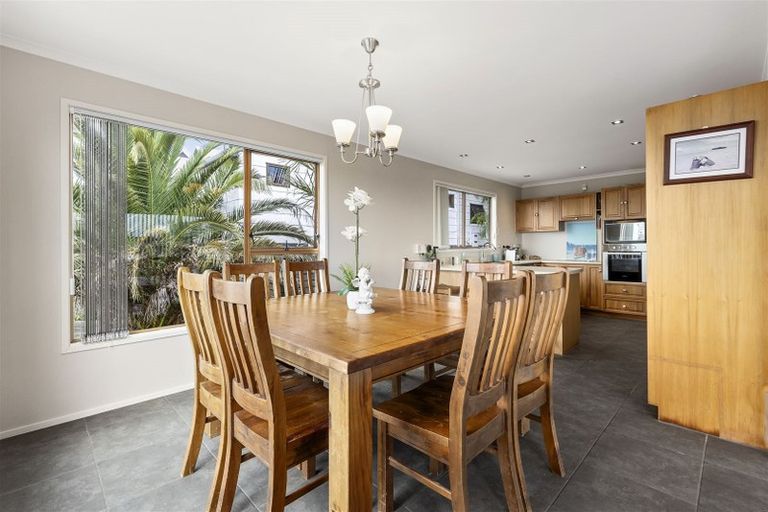 Photo of property in 19 Layton Road, Manly, Whangaparaoa, 0930
