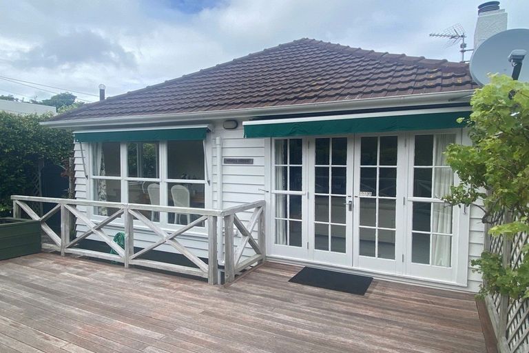 Photo of property in 196 Karori Road, Karori, Wellington, 6012