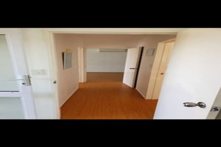 Photo of property in 23a Laurina Road, Sunnynook, Auckland, 0620