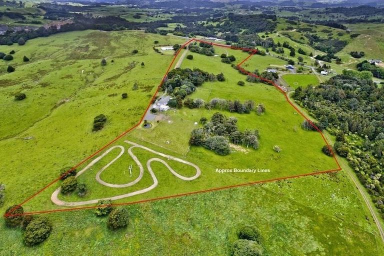 Photo of property in 614 Haruru Road, Kaukapakapa, 0873