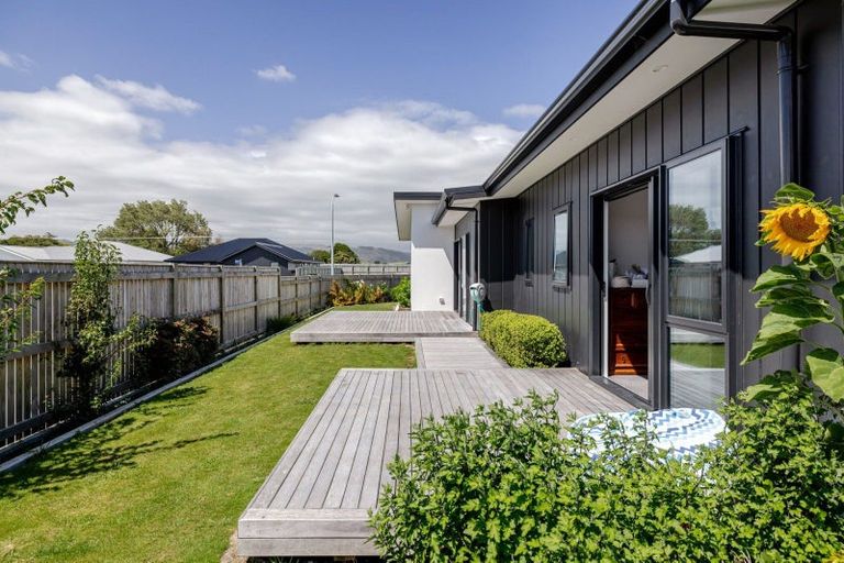 Photo of property in 77 Freedom Drive, Kelvin Grove, Palmerston North, 4414