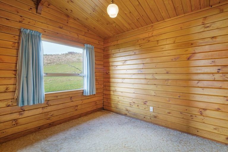 Photo of property in 20 Moturata Road, Taieri Beach, Taieri Mouth, 9091