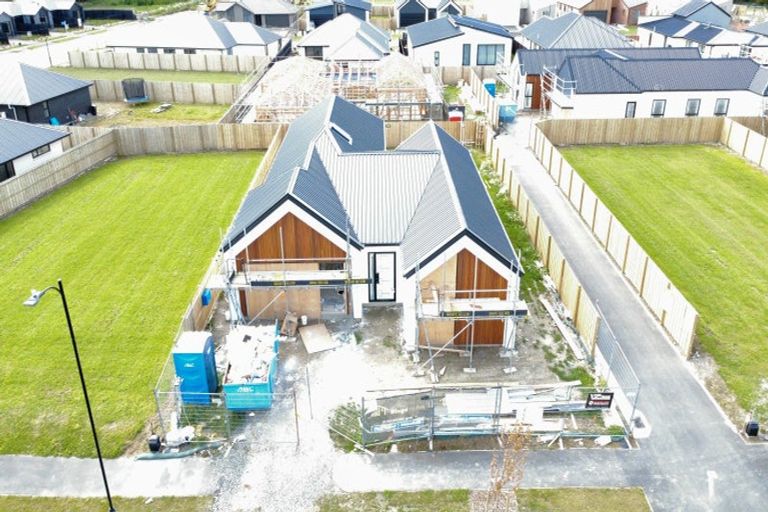 Photo of property in 52 Matamoe Drive, Halswell, 8025