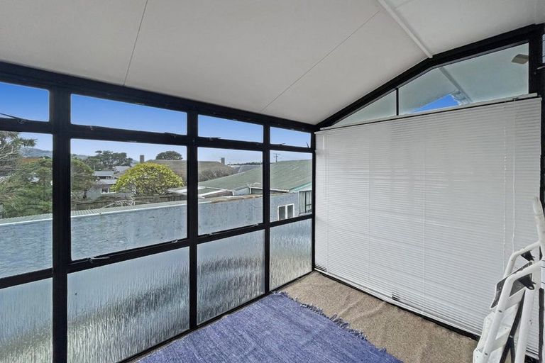 Photo of property in 1 Aurora Street, Petone, Lower Hutt, 5012