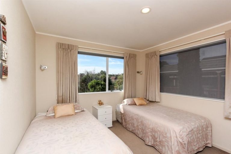 Photo of property in 54 Karina Road, Merrilands, New Plymouth, 4312