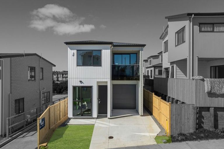 Photo of property in 28 Adamson Road, Flat Bush, Auckland, 2019
