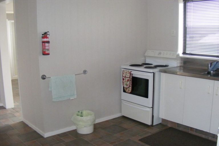 Photo of property in 2 Kowhai Court, Foxton Beach, Foxton, 4815