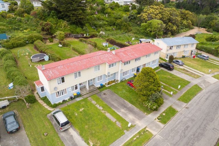 Photo of property in 34a-d Cornwall Crescent, Cannons Creek, Porirua, 5024