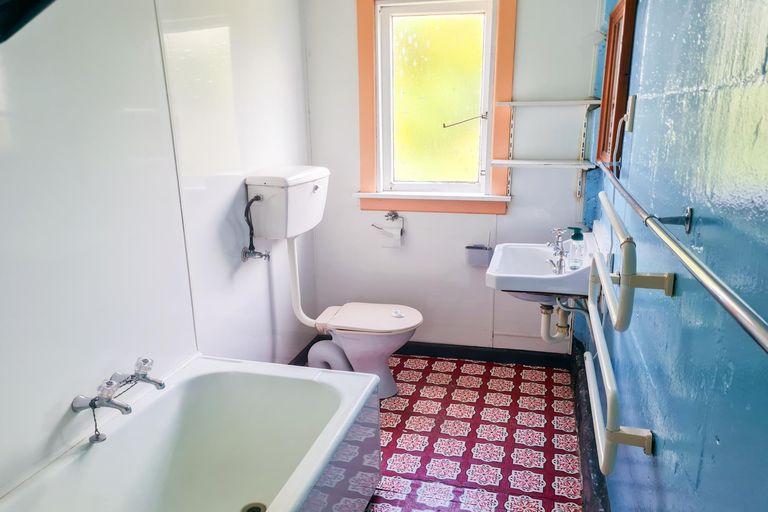 Photo of property in 17a Towey Street, Holmes Hill, Oamaru, 9401