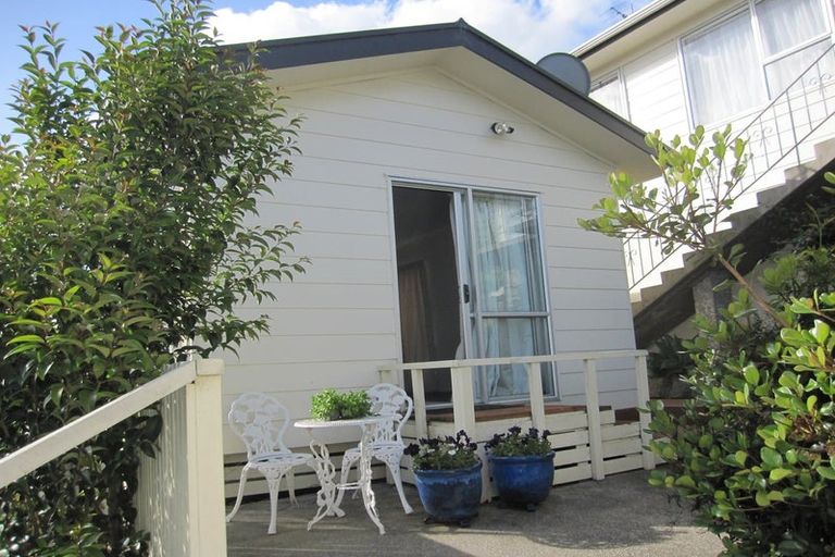 Photo of property in 11 Babington Place, Torbay, Auckland, 0630