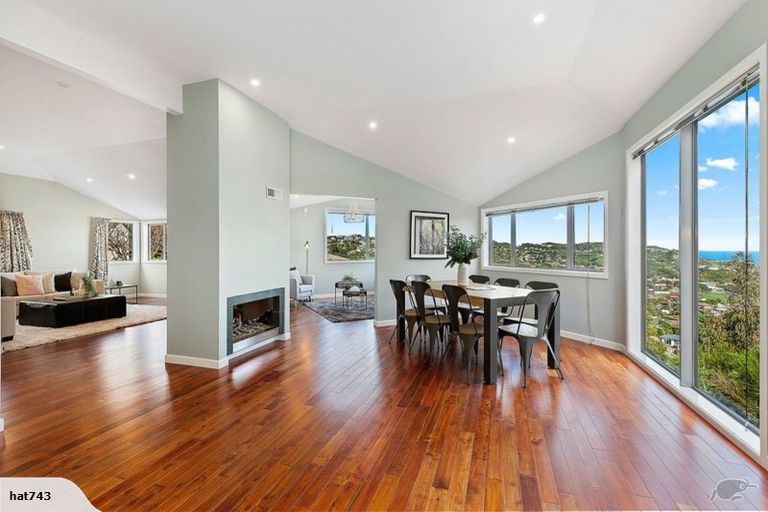 Photo of property in 9 Inverell Way, Seatoun, Wellington, 6022