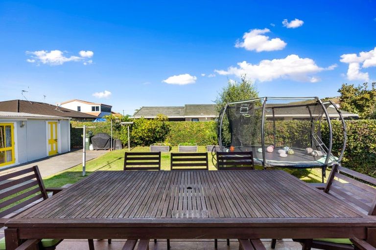 Photo of property in 6 Dolbel Street, Taradale, Napier, 4112