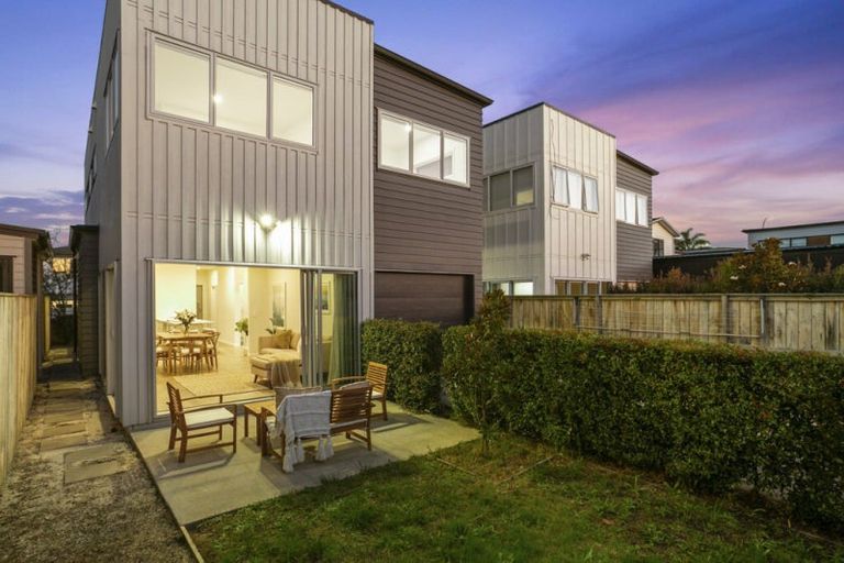 Photo of property in 8 Myland Drive, Hobsonville, Auckland, 0616