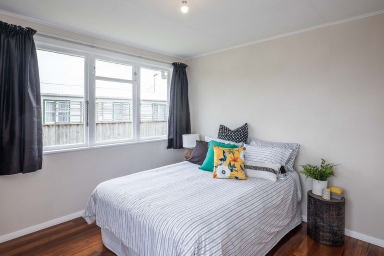 Photo of property in 64 Matene Street, Otaki, 5512