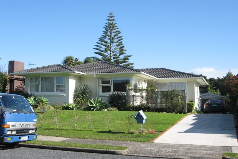 Photo of property in 6 Kahurangi Place, Hillpark, Auckland, 2102