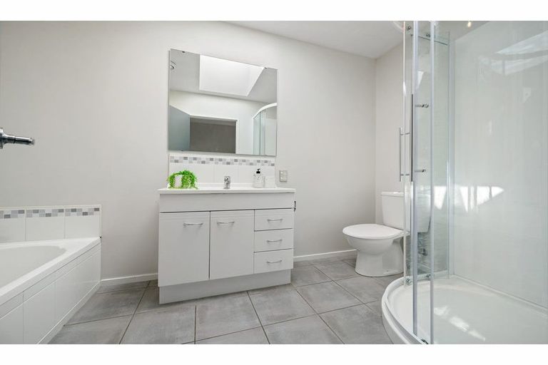 Photo of property in 164a Strickland Street, Sydenham, Christchurch, 8023