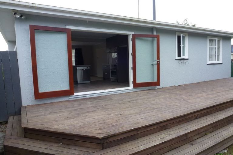 Photo of property in 16 Stirling Crescent, Hokowhitu, Palmerston North, 4410