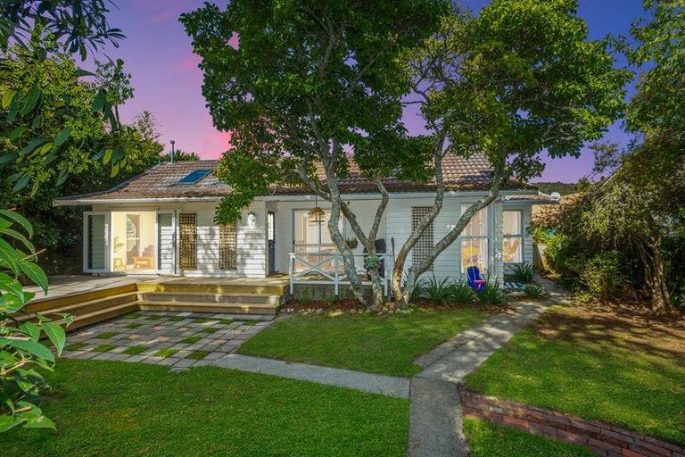 Photo of property in 23a Heretaunga Square, Silverstream, Upper Hutt, 5019