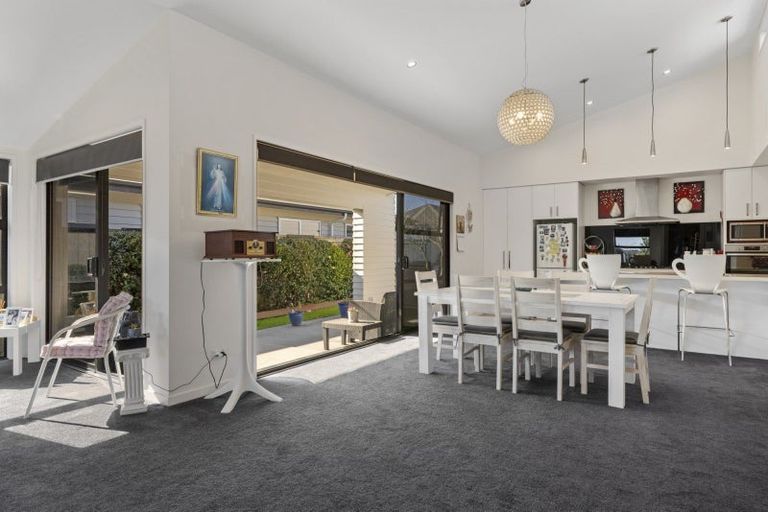 Photo of property in 79 Sandhurst Drive, Papamoa Beach, Papamoa, 3118