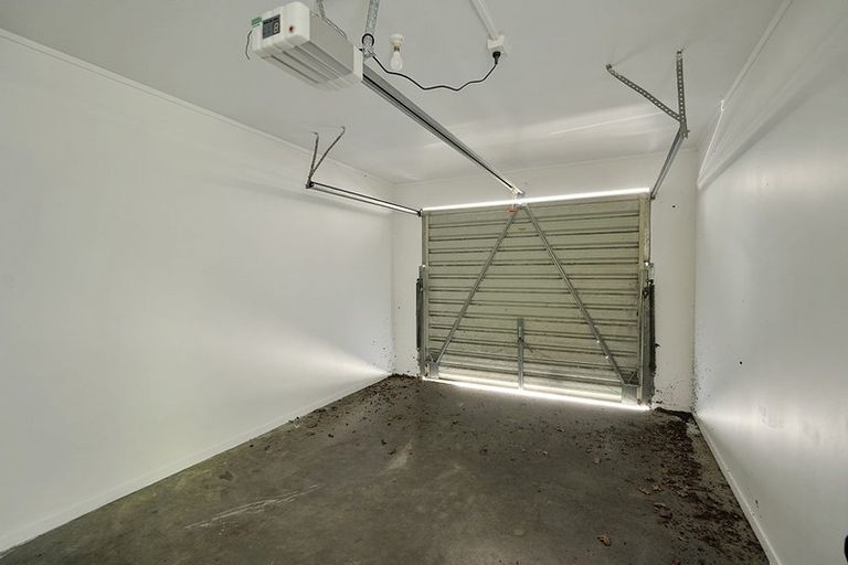 Photo of property in 6/24 Eastglen Road, Glen Eden, Auckland, 0602