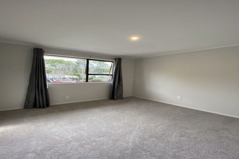 Photo of property in 107 Weatherly Road, Torbay, Auckland, 0630