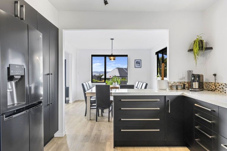 Photo of property in 1 Norfolk Road, Waipahihi, Taupo, 3330