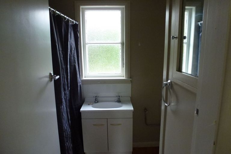 Photo of property in 16 Stirling Crescent, Hokowhitu, Palmerston North, 4410