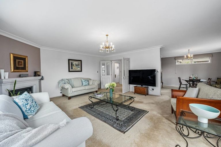 Photo of property in 31 Ocean View Road, Milford, Auckland, 0620