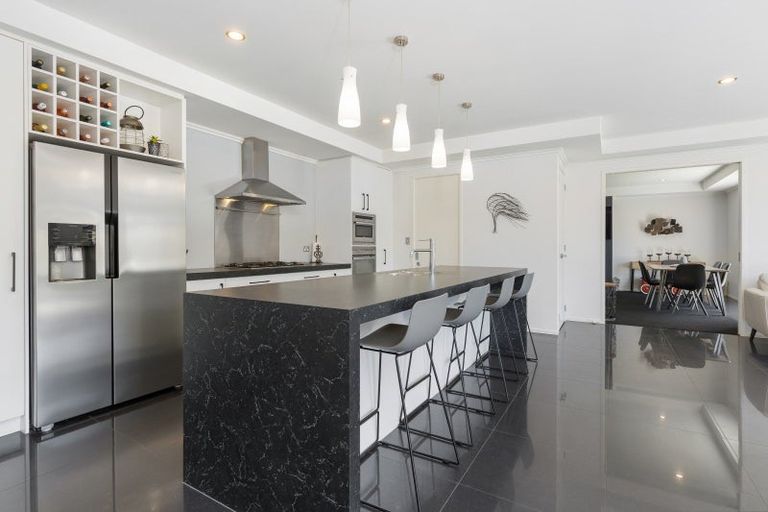 Photo of property in 100 Kauri Crescent, Waimauku, Kumeu, 0891