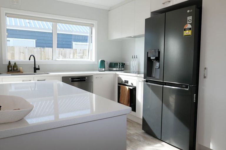 Photo of property in 36 Koru Loop, Paraparaumu, 5032