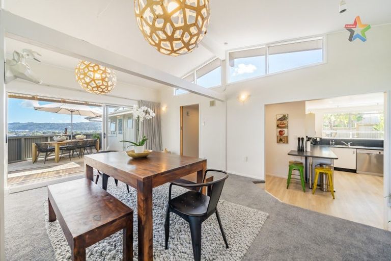 Photo of property in 8 Summit Road, Fairfield, Lower Hutt, 5011