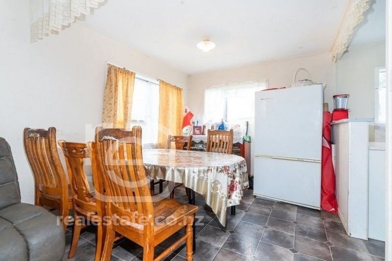 Photo of property in 29 Moncrieff Avenue, Clendon Park, Auckland, 2103