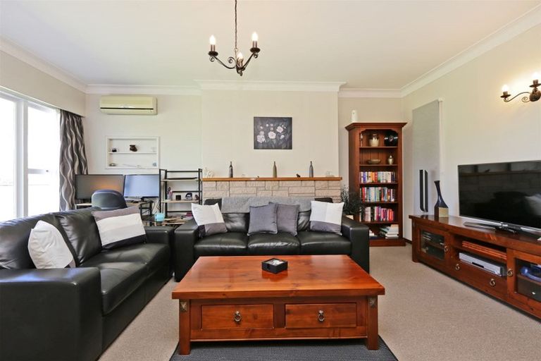 Photo of property in 908 Sylvan Road, Mayfair, Hastings, 4122