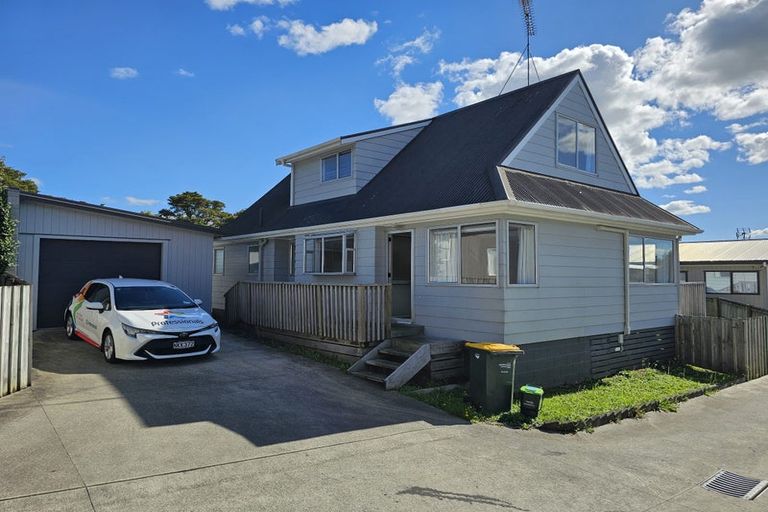 Photo of property in 4 Danden Way, Pukekohe, 2120