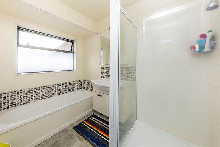 Photo of property in 84 Robert Skelton Place, Clendon Park, Auckland, 2103