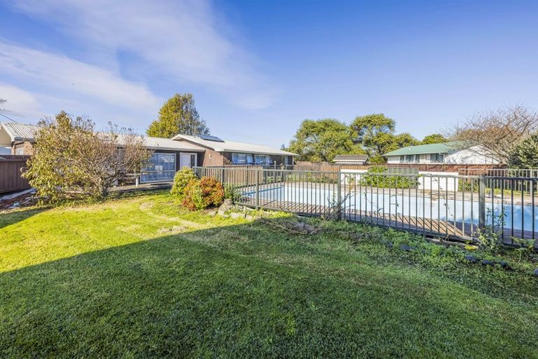 Photo of property in 9 Blanes Road, Weymouth, Auckland, 2103