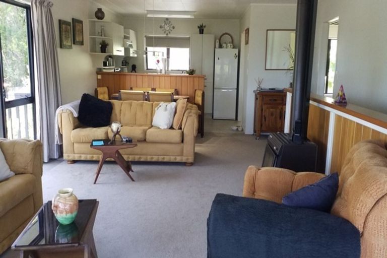 Photo of property in 4 Seaview Road, Cable Bay, 0420