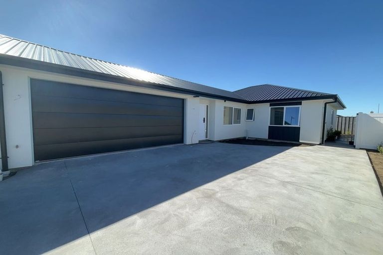 Photo of property in 31 Te Kanawa Lane, Rolleston, 7615