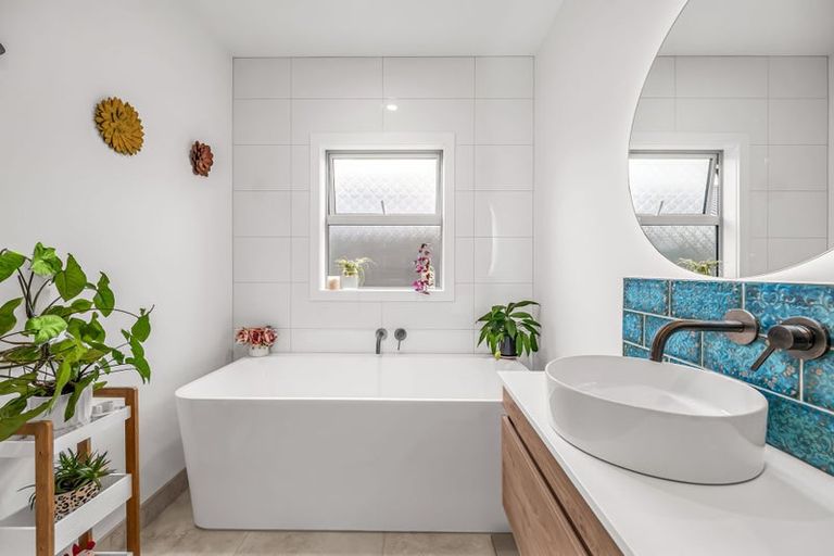 Photo of property in 47 Pelorus Avenue, Poraiti, Napier, 4112