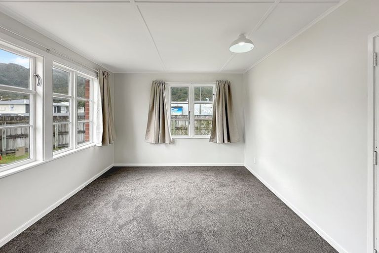 Photo of property in 68 Seddon Street, Naenae, Lower Hutt, 5011