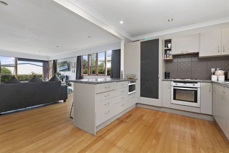 Photo of property in 130a Windsor Road, Bellevue, Tauranga, 3110