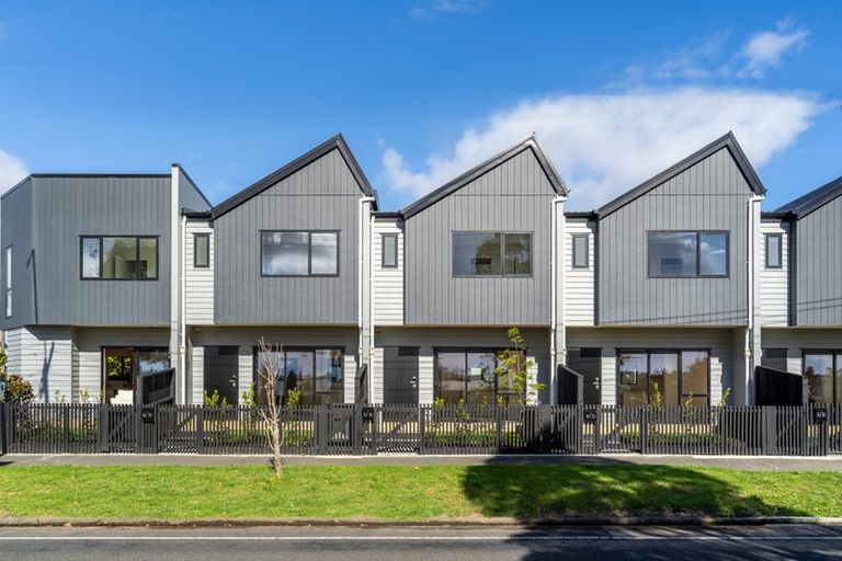 Photo of property in 4/51 Point England Road, Point England, Auckland, 1072